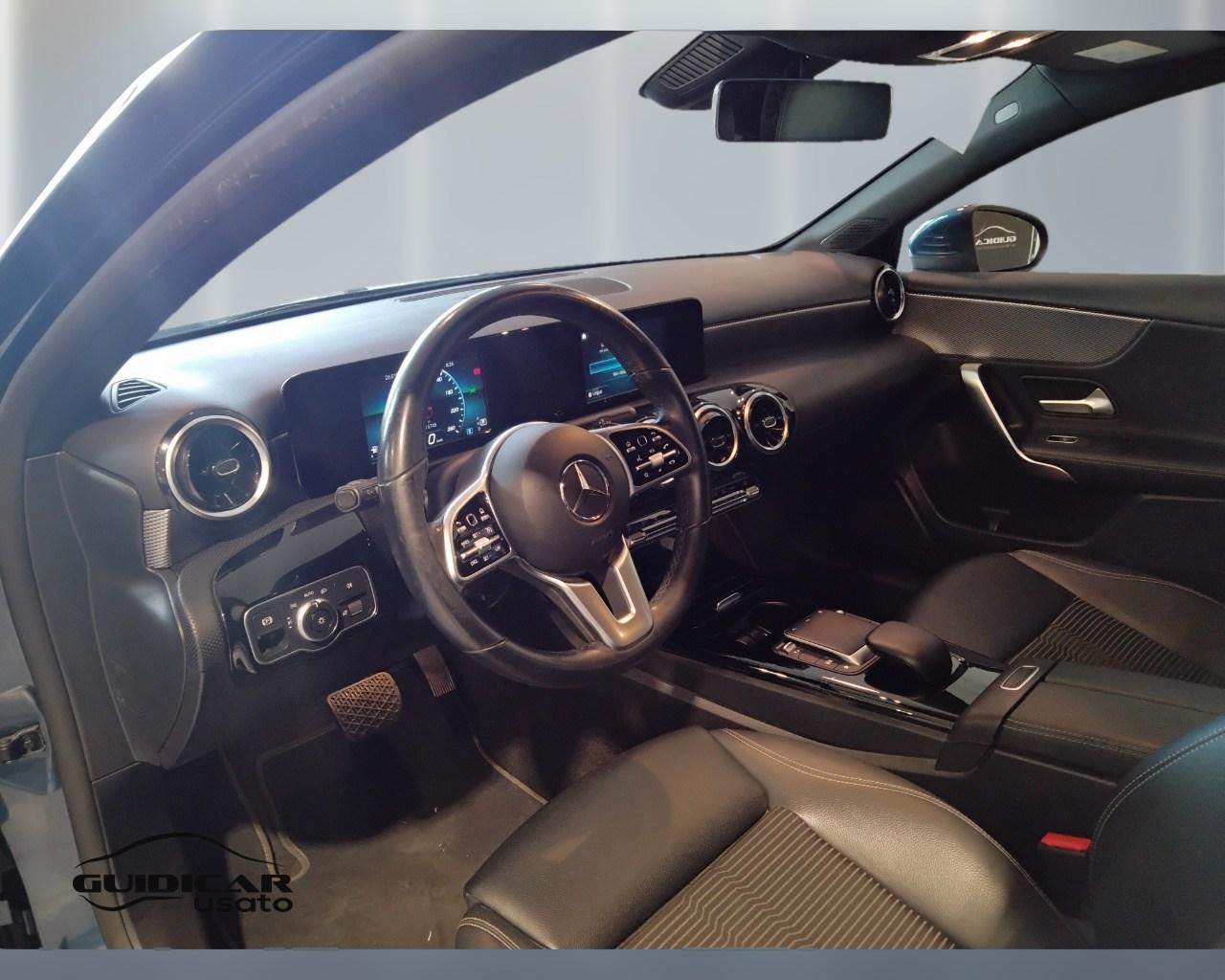 Mercedes-Benz Classe A - W177 2018 - A 180 d Sport auto