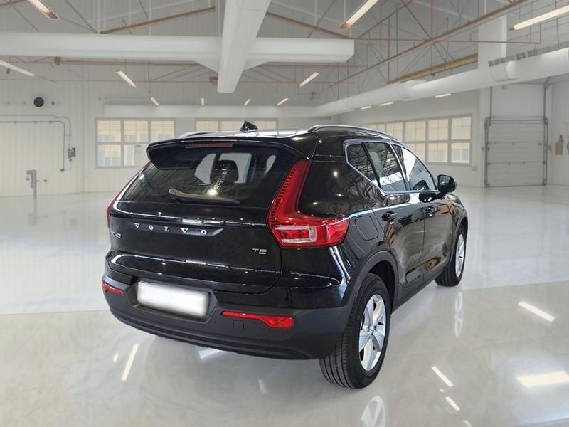 VOLVO XC40 T2 automatico Momentum Core