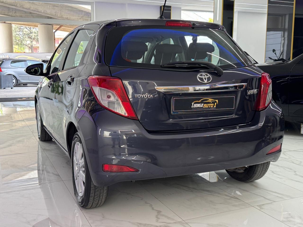 Toyota Yaris 1.0 Lounge Full Opt