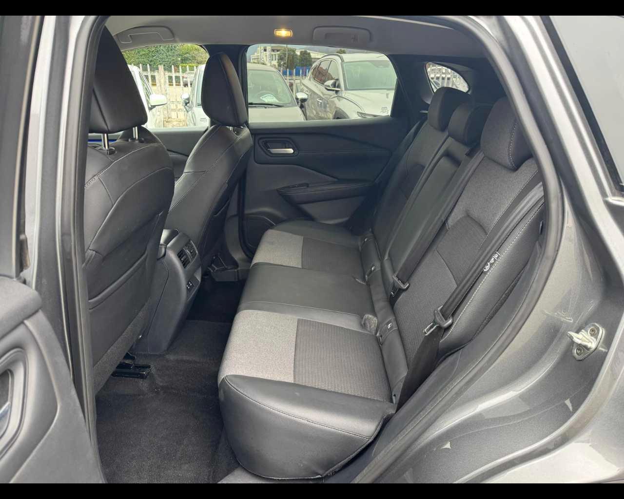 NISSAN Qashqai 1.3 MHEV N-Connecta