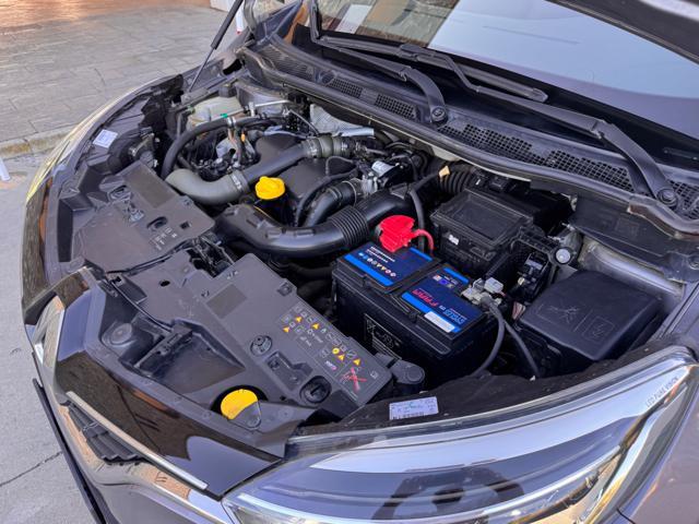 RENAULT Captur DCI 90CV NAVI+RCAM+BICOLOR+17'+2PDC+KEYLESS