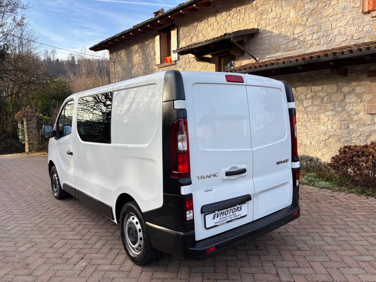 Renault Trafic T27 2.0 dCi 120CV 6 POSTI - 05/2021