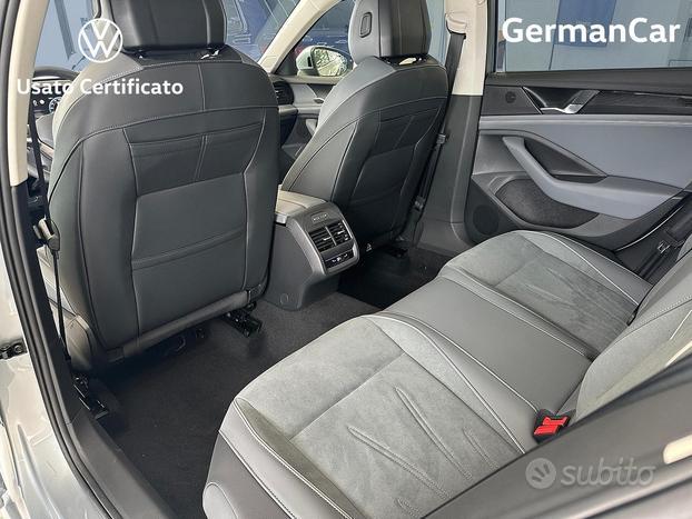 Volkswagen Passat 1.5 tsi ehybrid business 204cv d