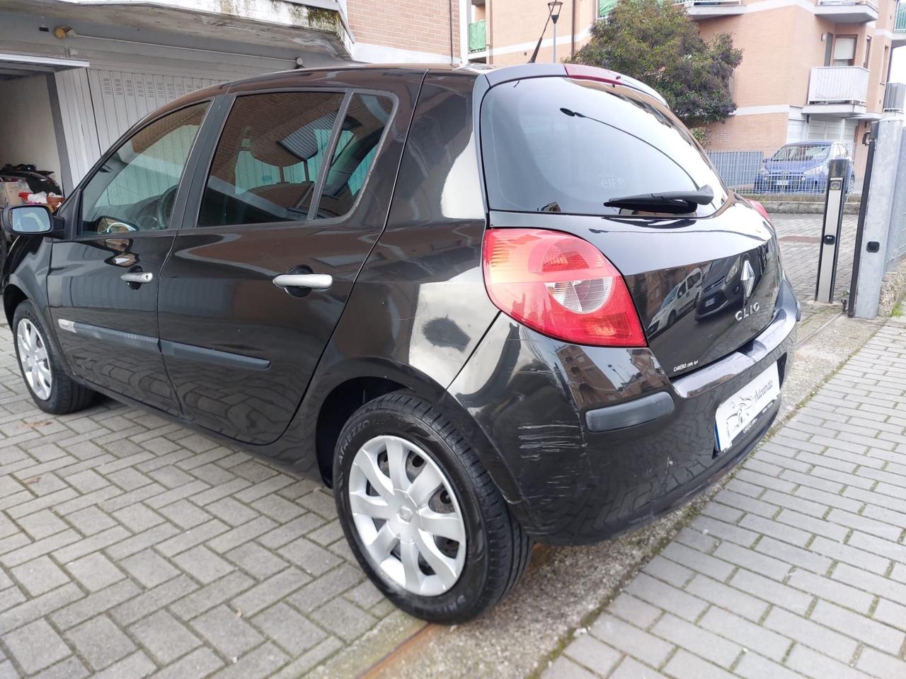 Renault Clio 1.2 16V 5 porte Le Iene