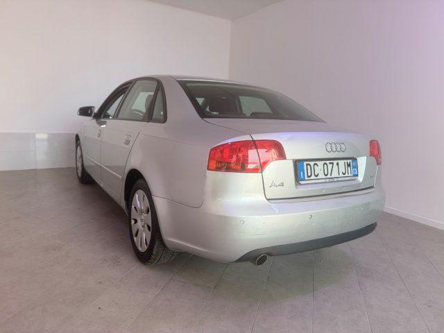 AUDI A4 1.6 Sport