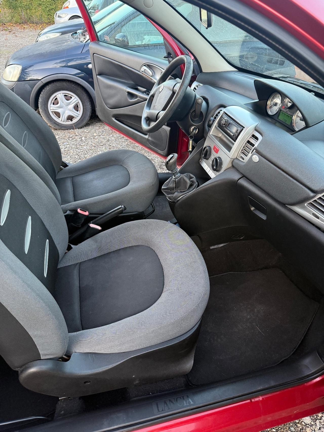 Lancia Ypsilon 1.2 Oro Giallo