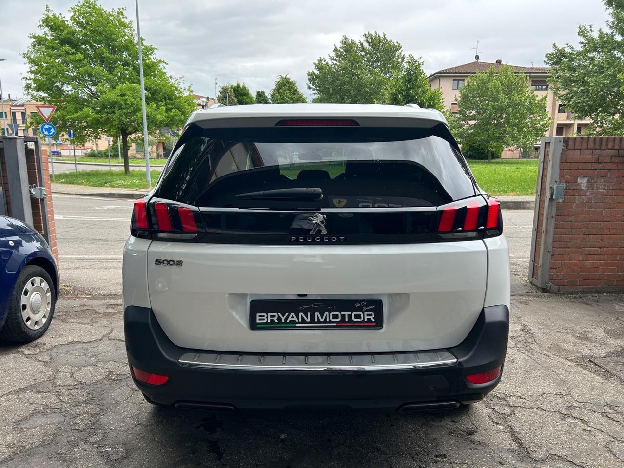 Peugeot 5008 BlueHDi 130 S&S EAT8 Allure