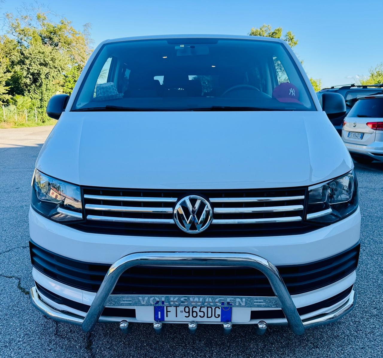 Volkswagen Transporter 2.0 TDI Van 6 Posti