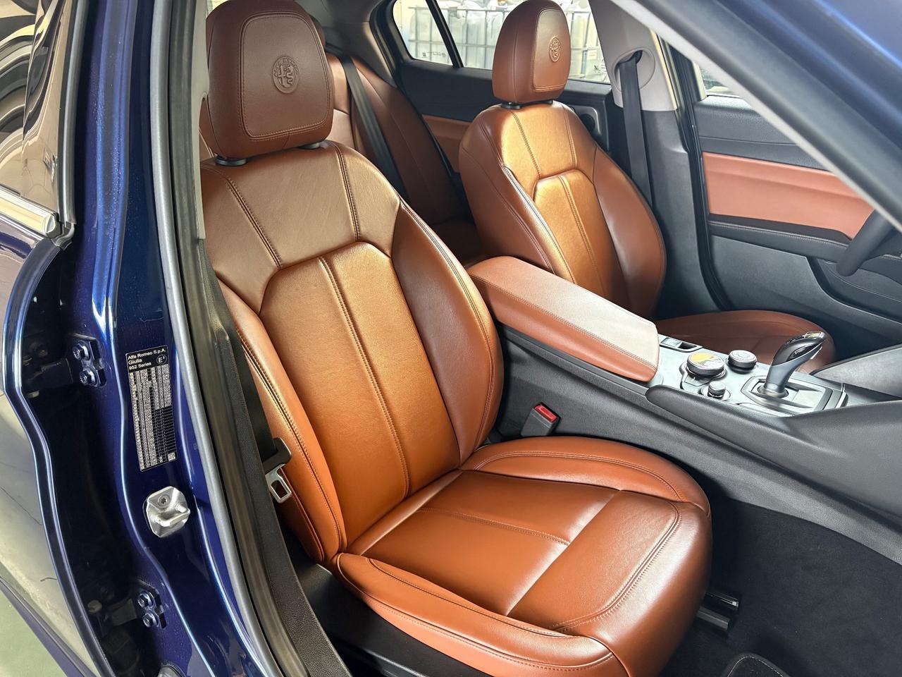 Alfa Romeo Giulia 2.2 Q2 Turbodiesel 180 CV AT8 Business Sport Launch Ed.