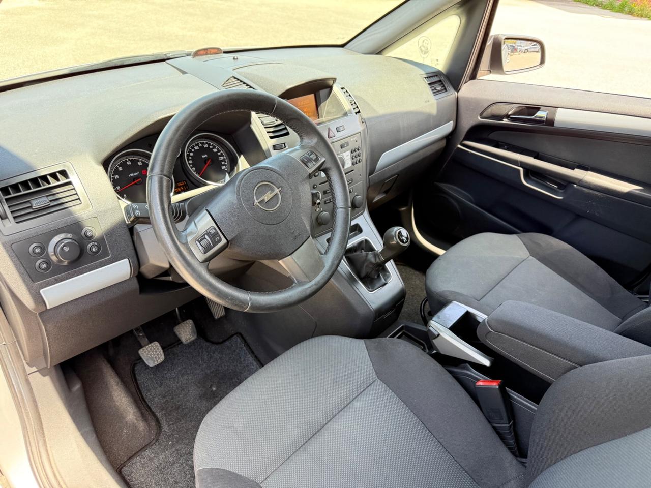 Opel Zafira 1.6 16V ecoM 94CV Cosmo