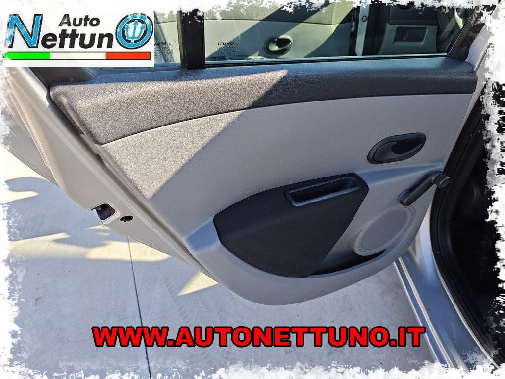 Renault Clio Storia 1.2 16V 5 porte Dynamique