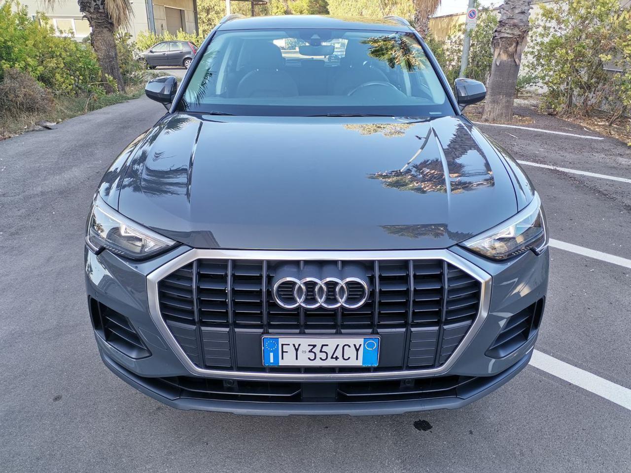 Audi Q3 35 TDI S tronic Business
