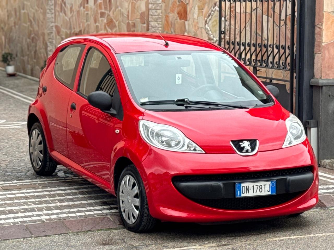 Peugeot 107 1.0 68CV 5p. Sweet Years