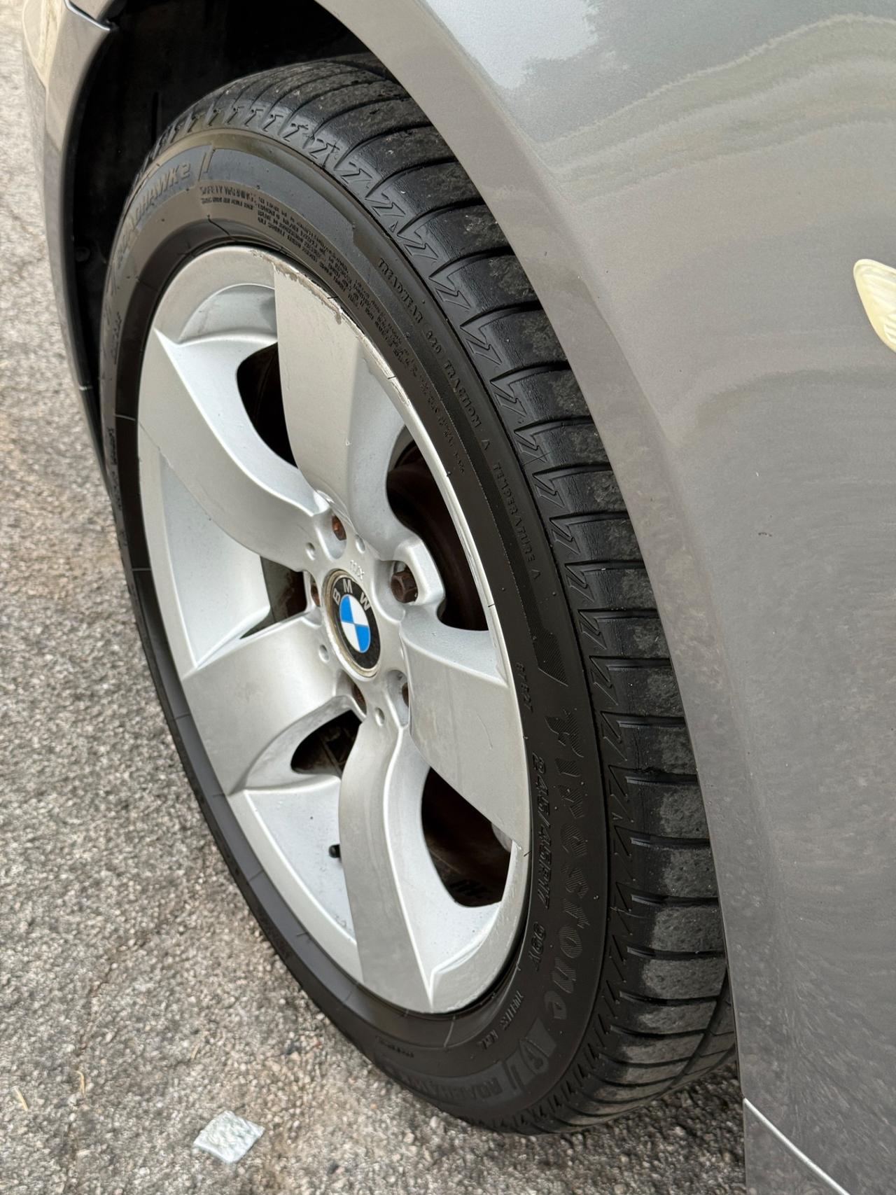 Bmw 530xd Touring 2008 235CV futura