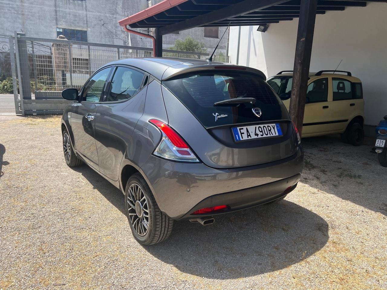 Lancia Ypsilon 1.3 MJT 16V 80 CV 5 porte S&S Platinum