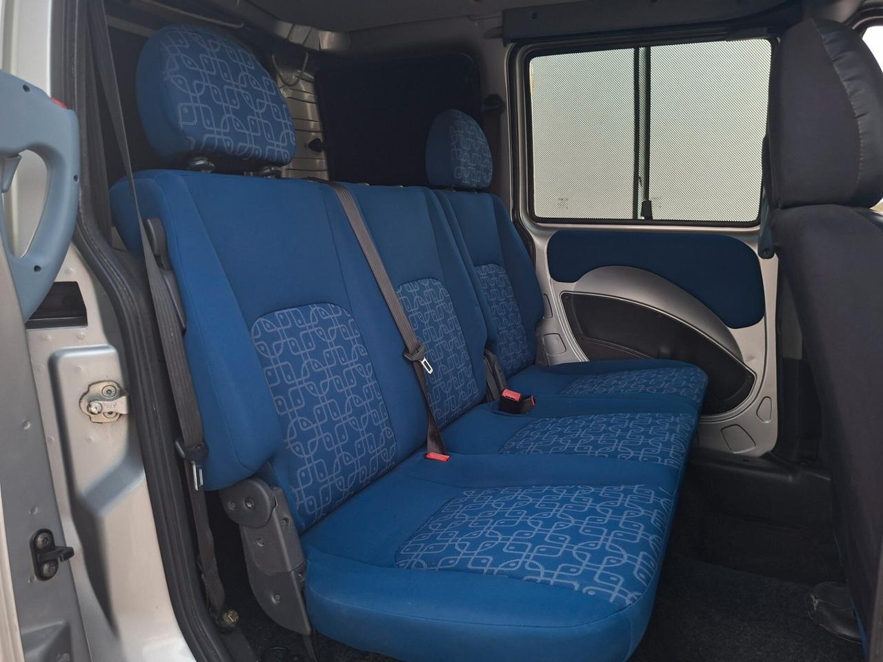 Fiat Doblò 105CV -5 POSTI *GANCIO TRAINO