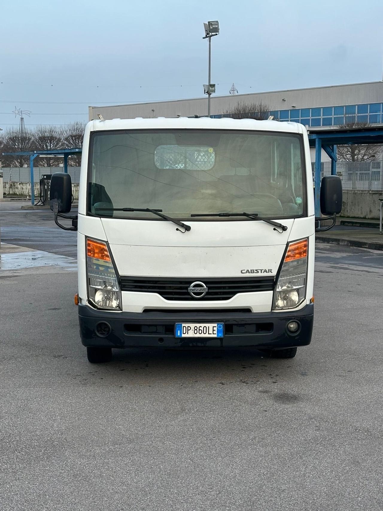 Nissan Cabstar 7 posti 3.0 diesel