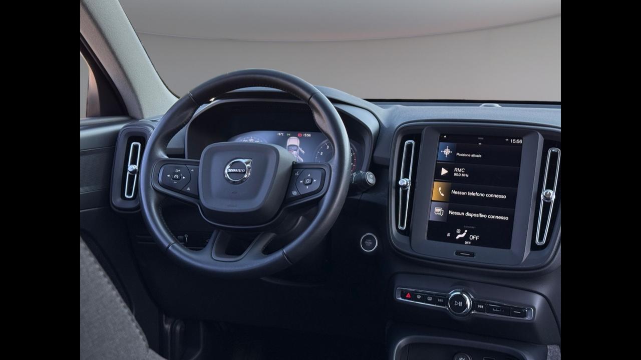 VOLVO XC40 - XC40 1.5 t2 Momentum Core my21