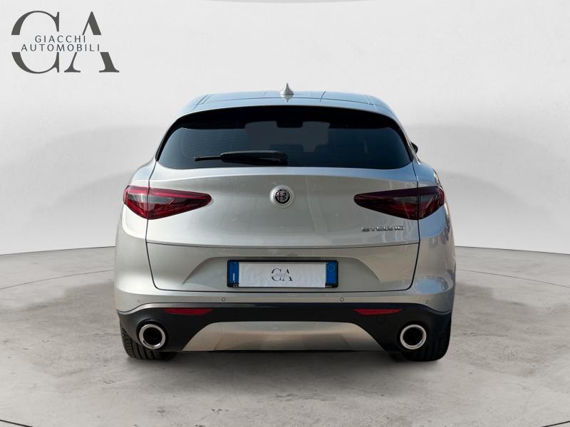 Alfa Romeo Stelvio 2.2 t Business rwd 160cv auto