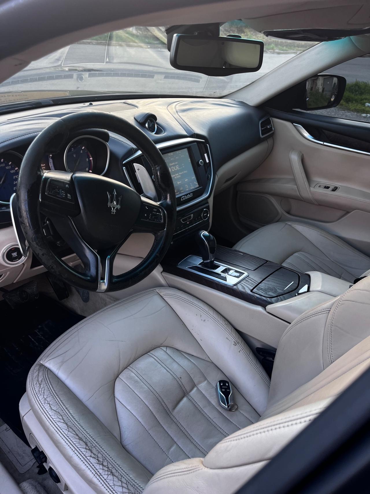 Maserati Ghibli 3.0 D 275cv Granlusso