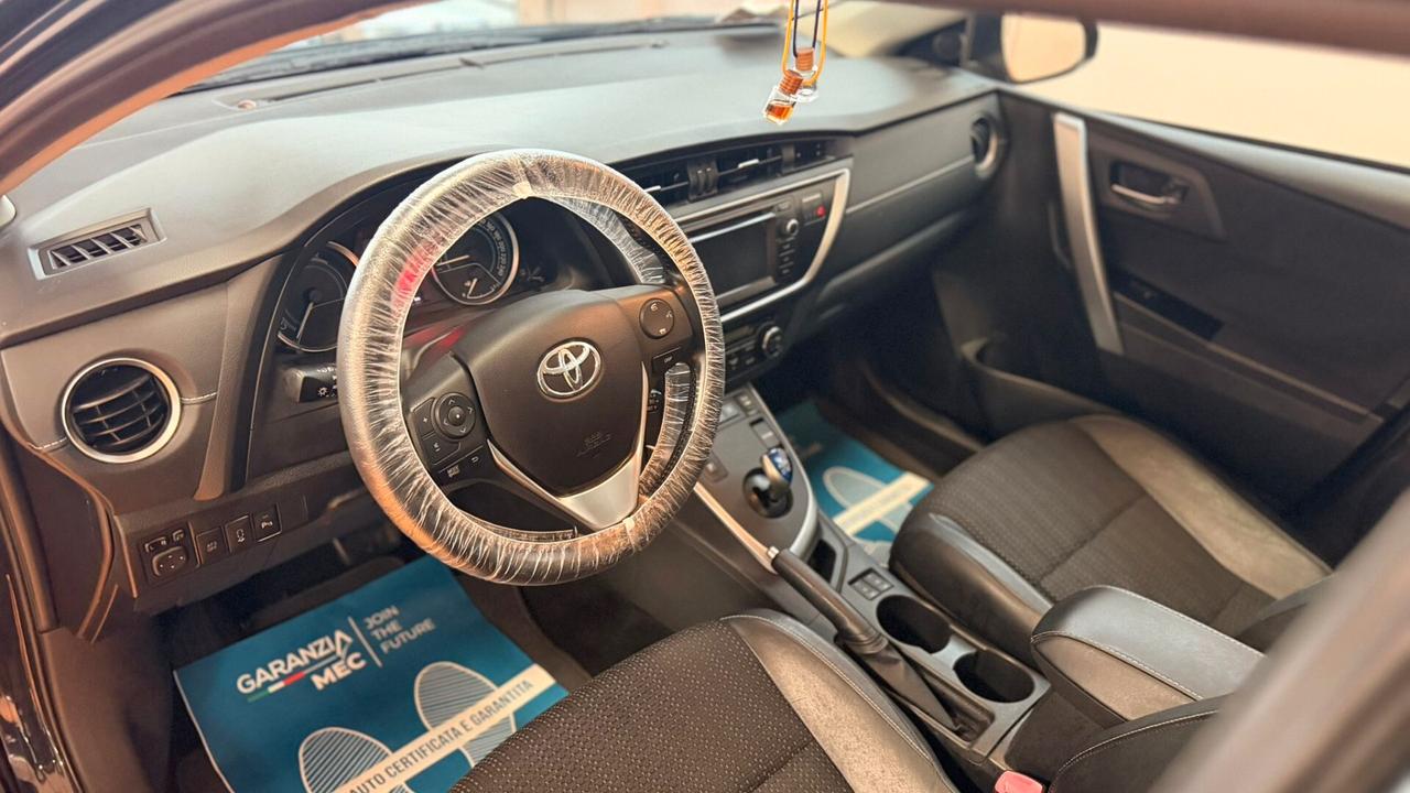 Toyota Auris 1.8 Hybrid 5 porte Lounge