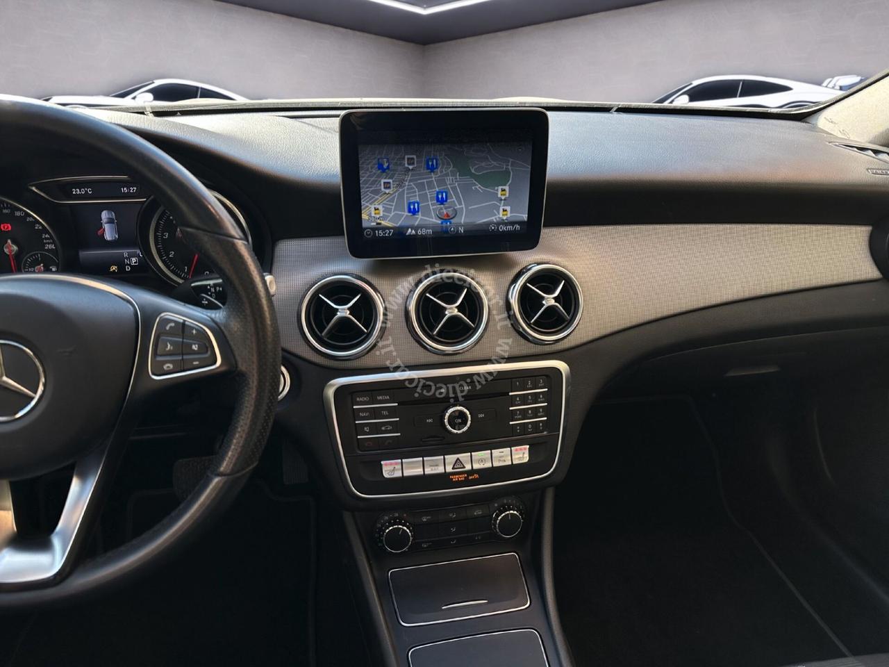 Mercedes-benz GLA 180 Sport AUTOMATICA TETTO PANO LED 19