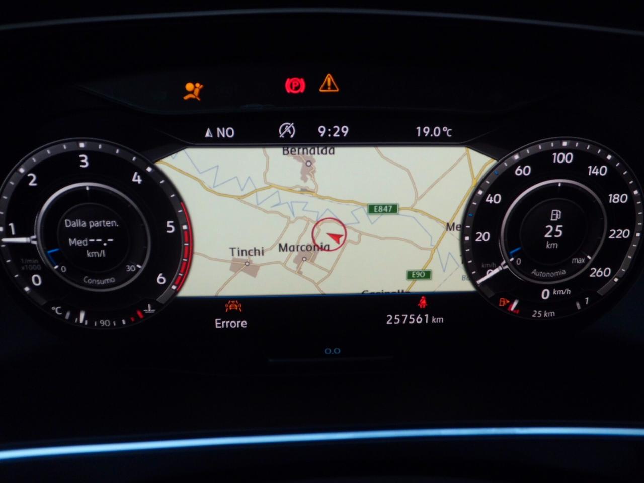 Volkswagen Tiguan 1.6 TDI R-LINE -FULL