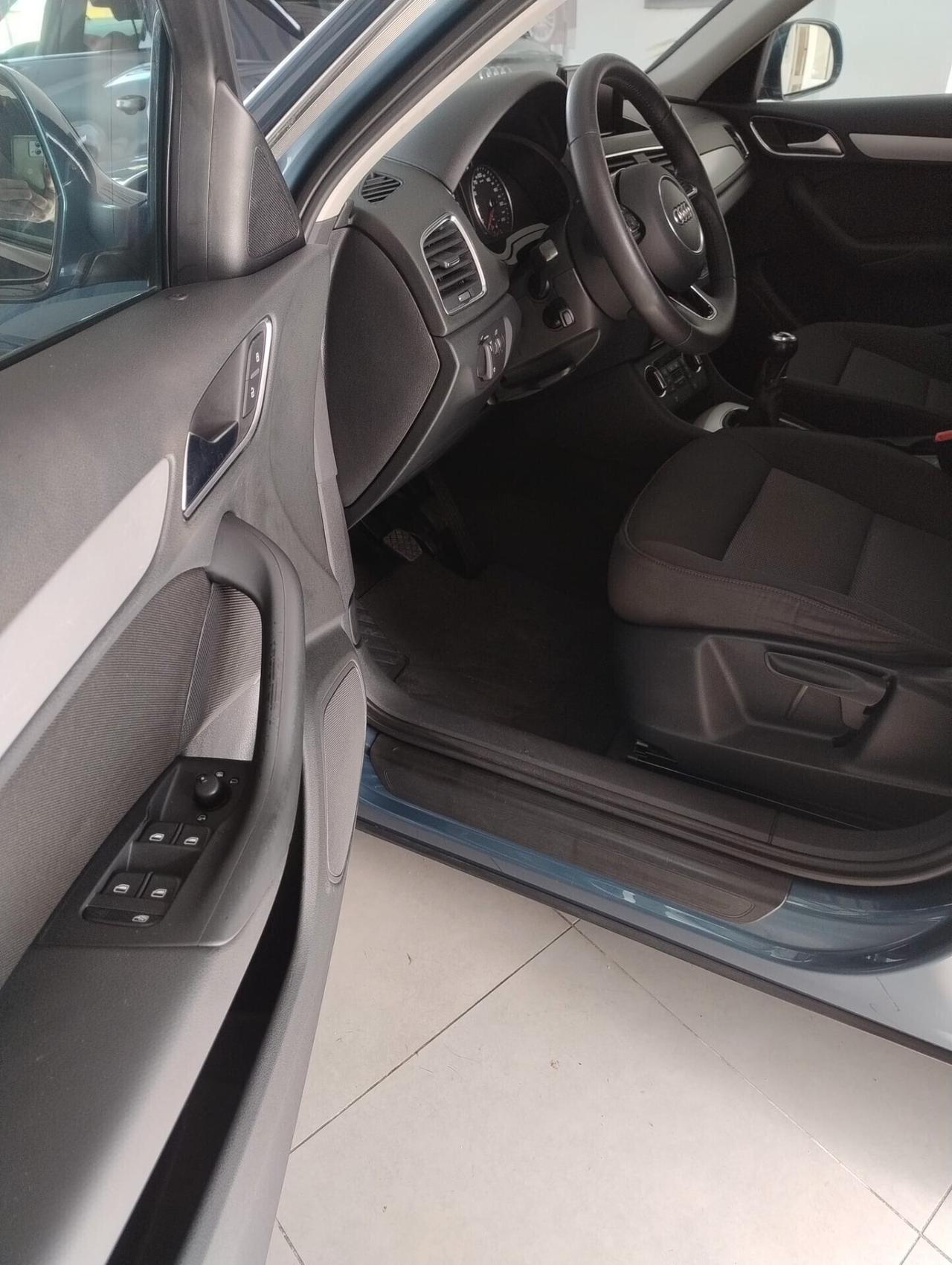 Audi Q3 2.0 TDI 150 CV Business