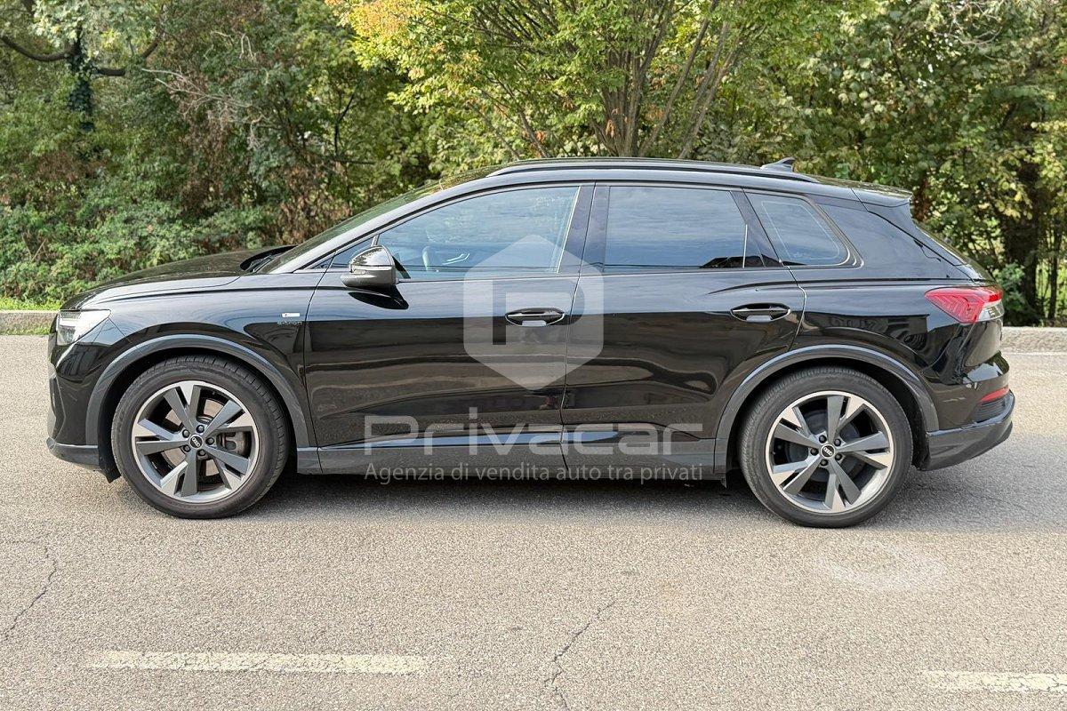 AUDI Q4 40 e-tron S line edition