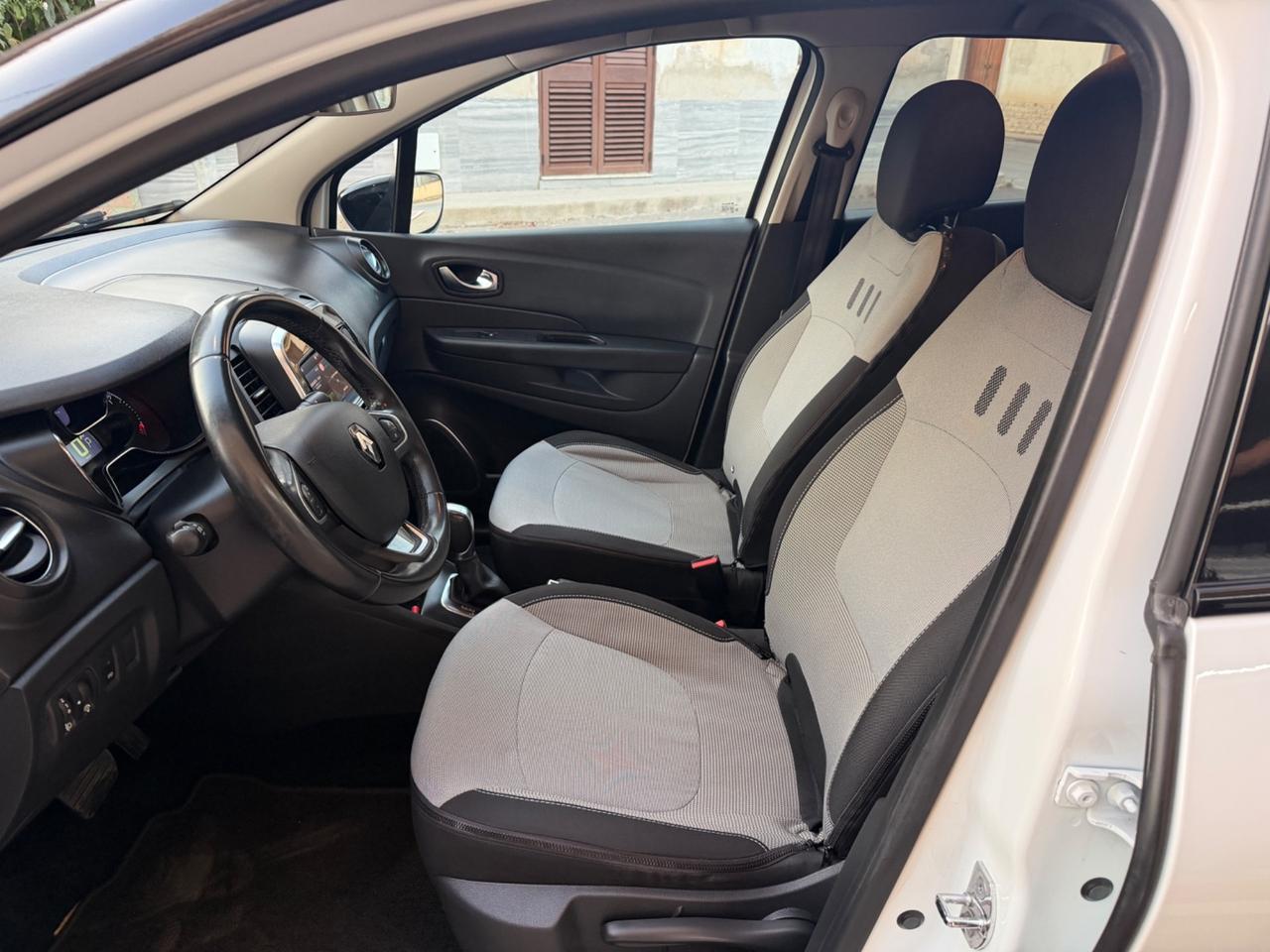 Renault Captur dCi 8V 90 CV EDC Intens solo 62.000 km