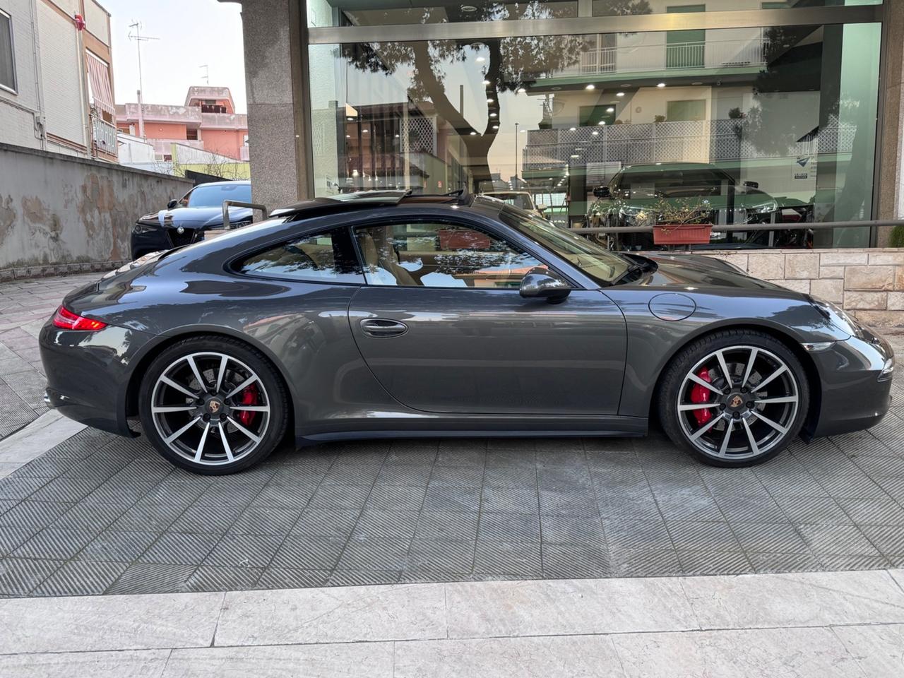 Porsche 911 3.8 Carrera 4S Coupé