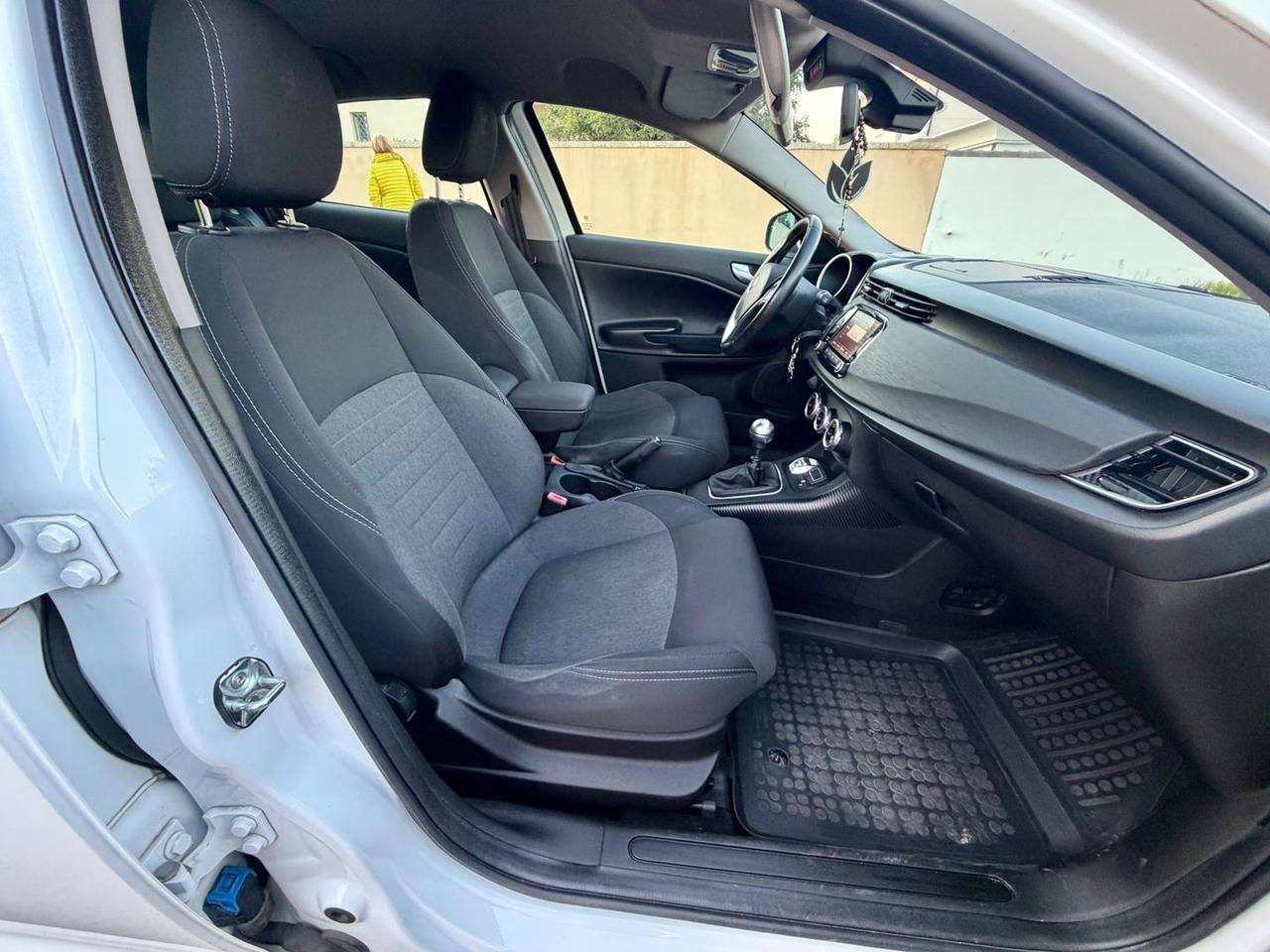 Alfa Romeo Giulietta Sportiva 1.6 JTDM 16V #10026