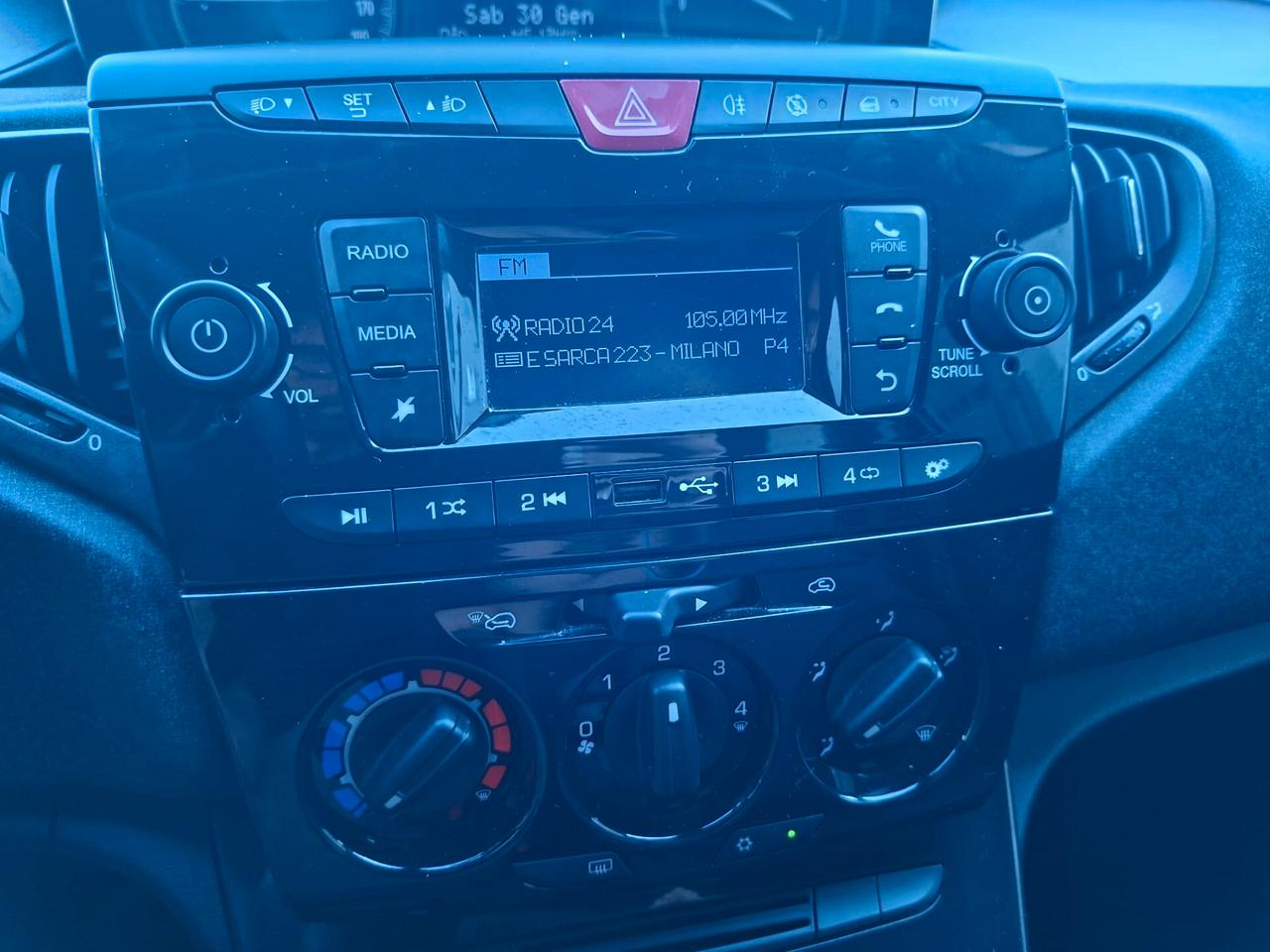 Lancia Ypsilon 1.0 FireFly 5 porte S&S Hybrid Silver - Vettura aziendale, unico proprietario.
