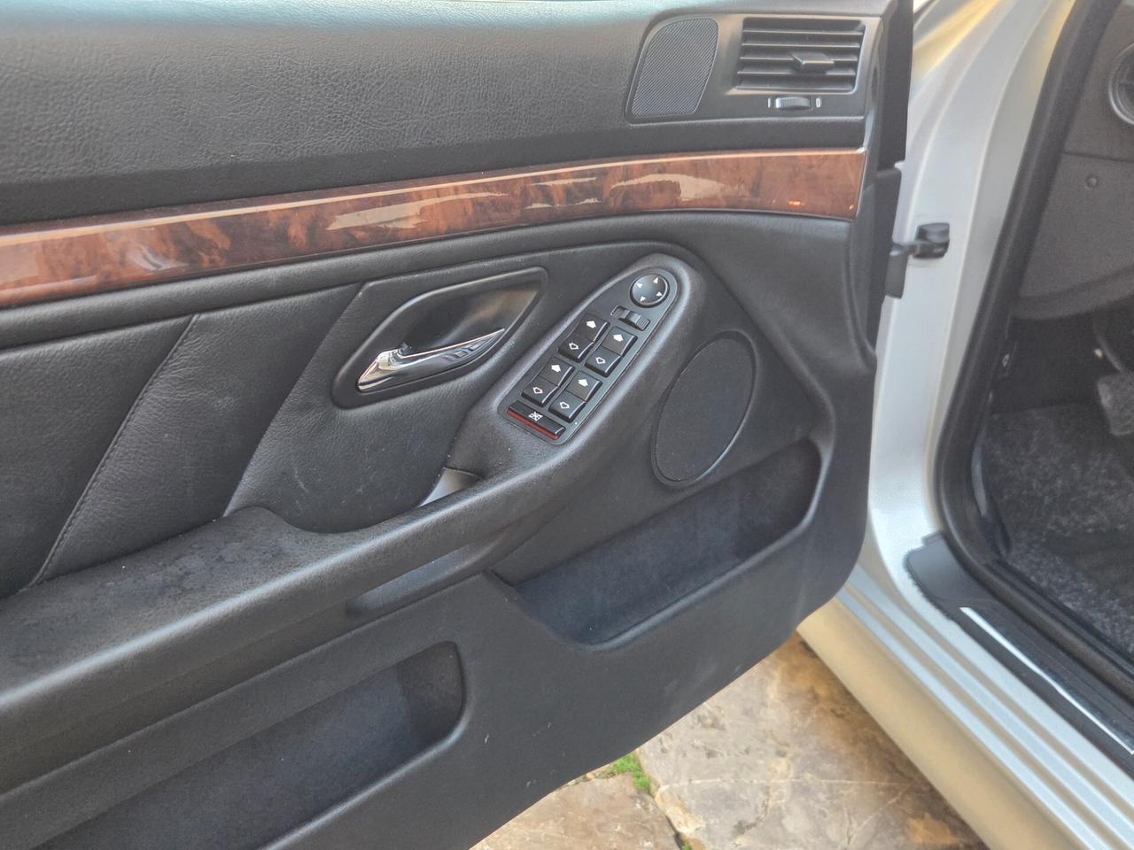 Bmw 530 530d 24V cat Attiva