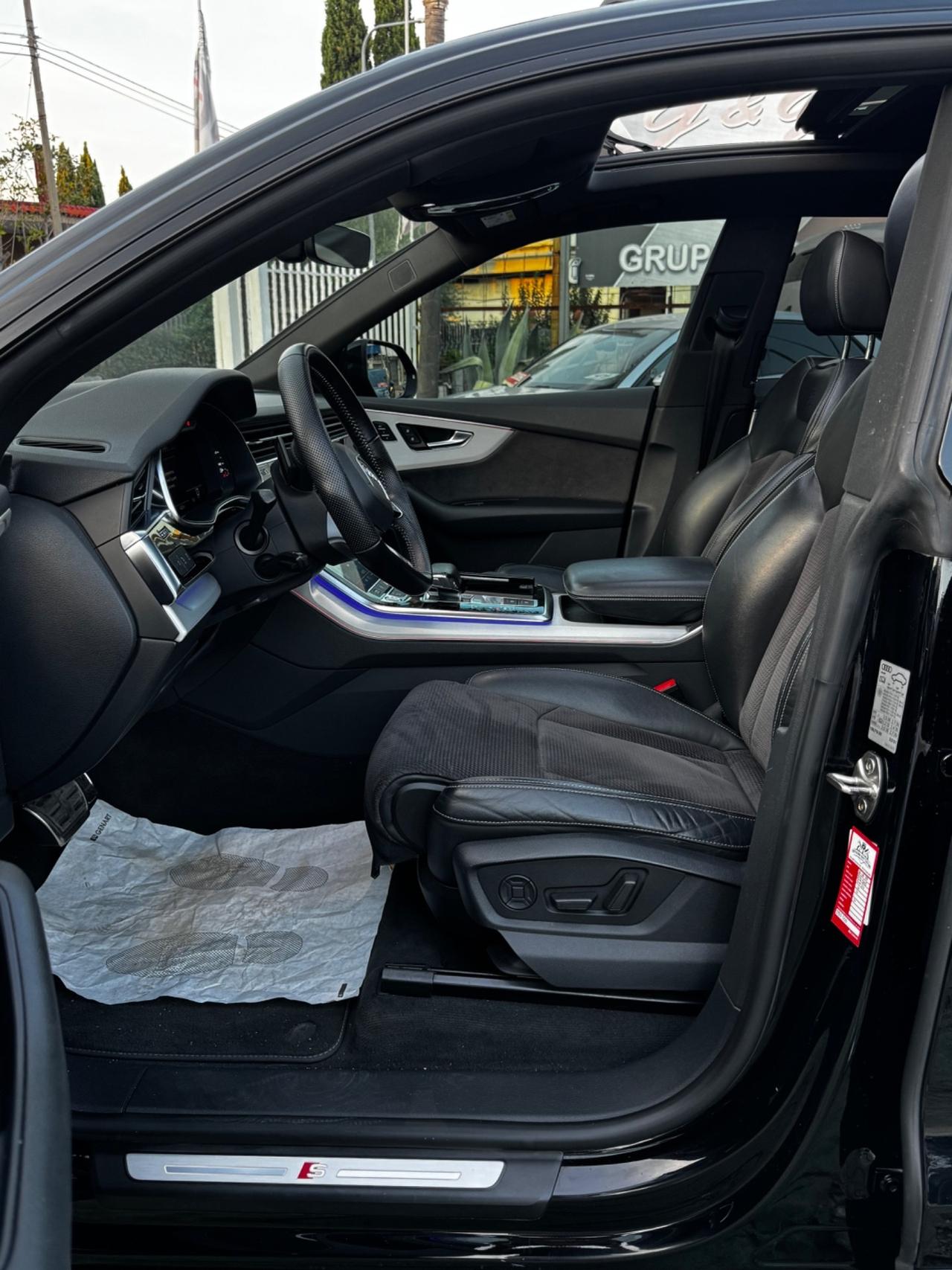 Audi Q8 50 TDI 286 CV quattro tiptronic S-Line Tetto