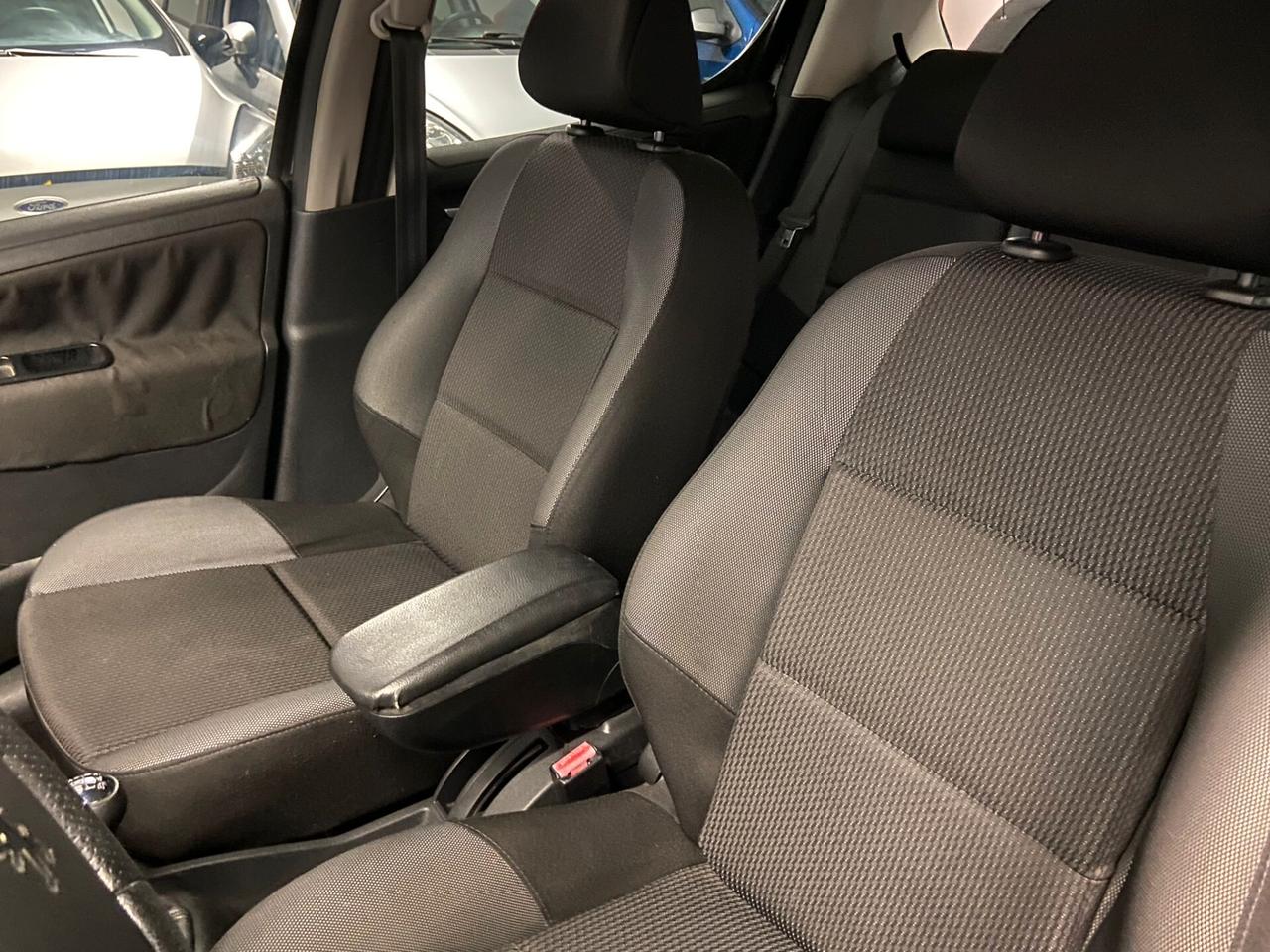 Peugeot 207 1.4 HDi 70CV 5p. Allure