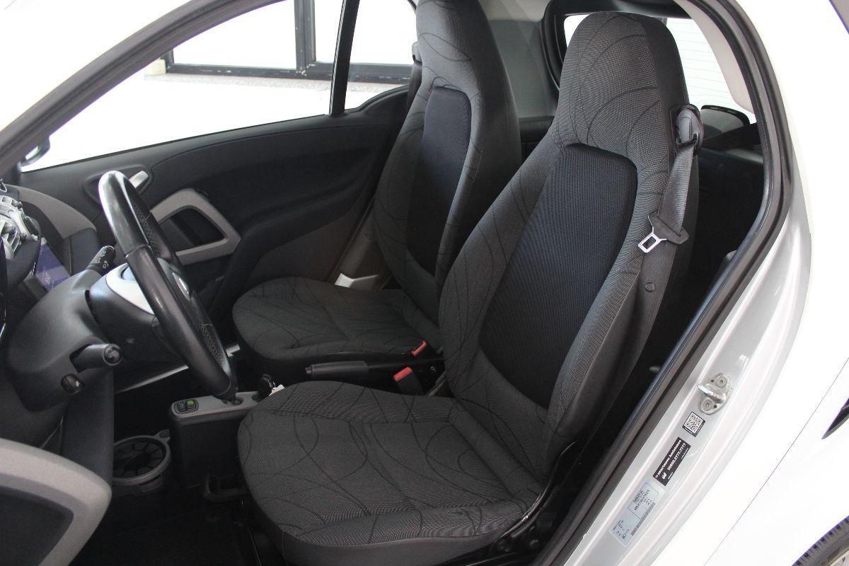 SMART - Fortwo - 1000 52 kW MHD coupé passion