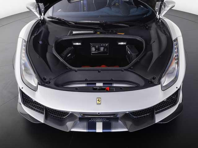 Ferrari 488 Pista