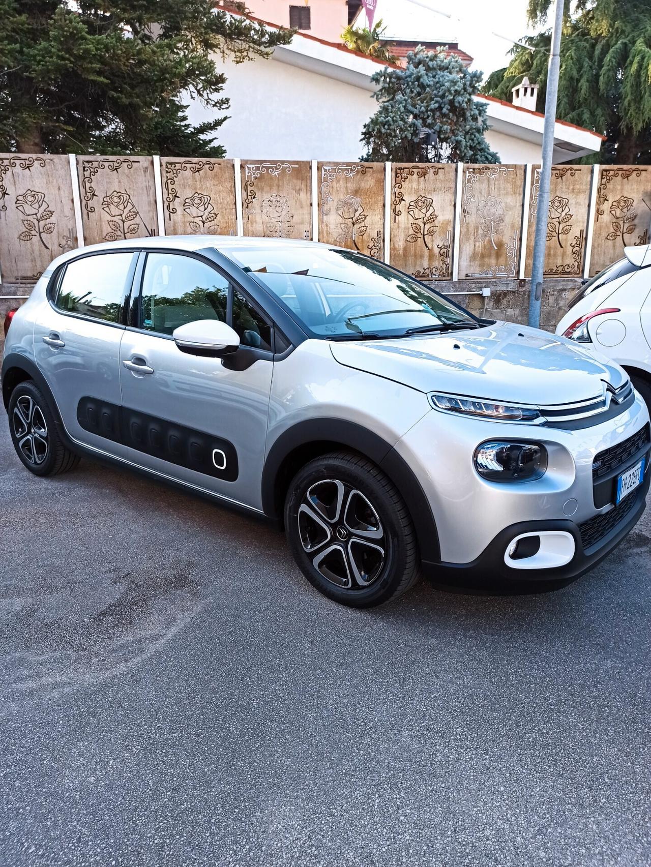 Citroen C3 PureTech 82 cv Shine Benzina