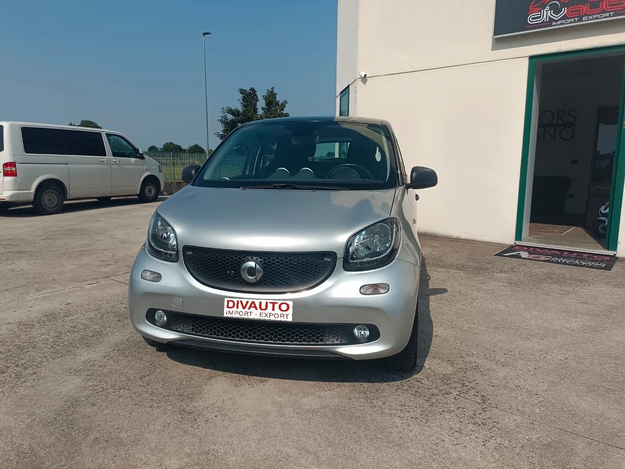 Smart ForFour 60 1.0 Black Passion