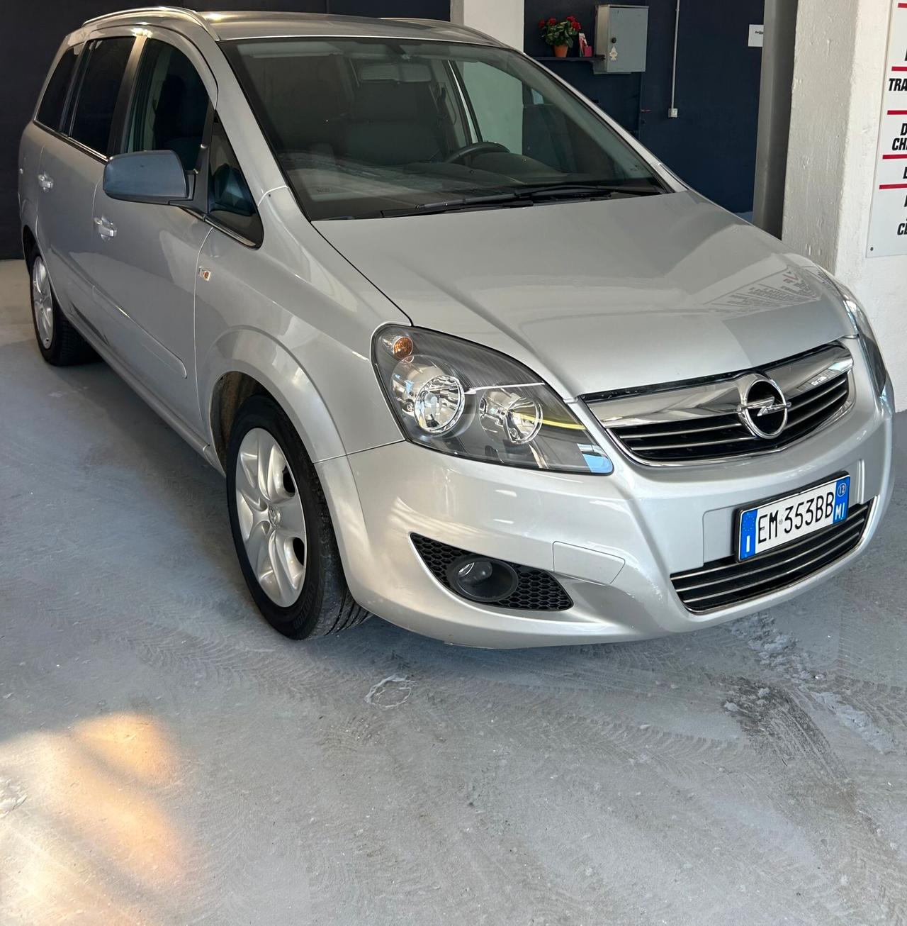 Opel Zafira 1.8 16V VVT One