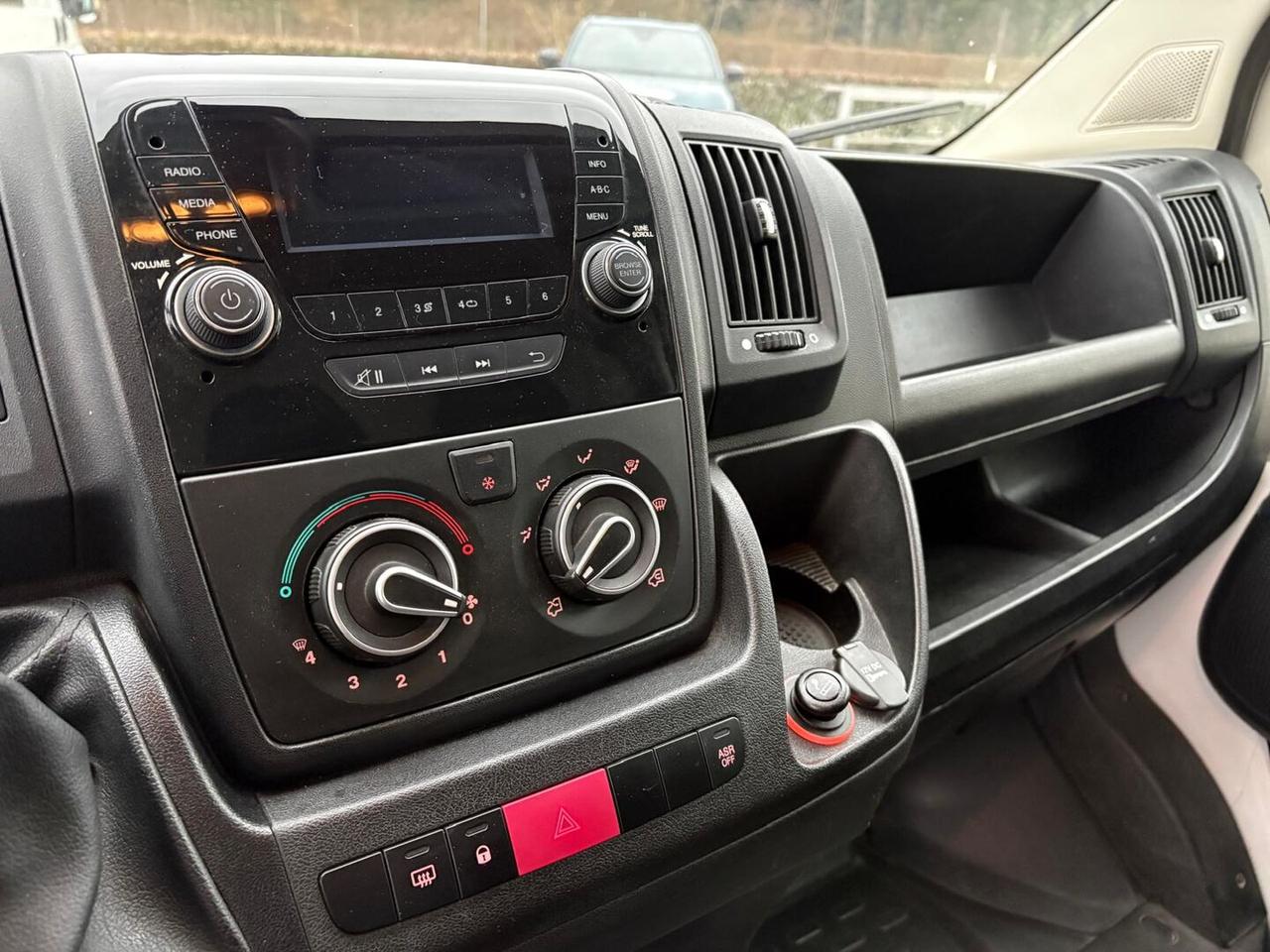 Peugeot Boxer III (II 2011) 335 2.2 bluehdi 140cv S&S L3H2