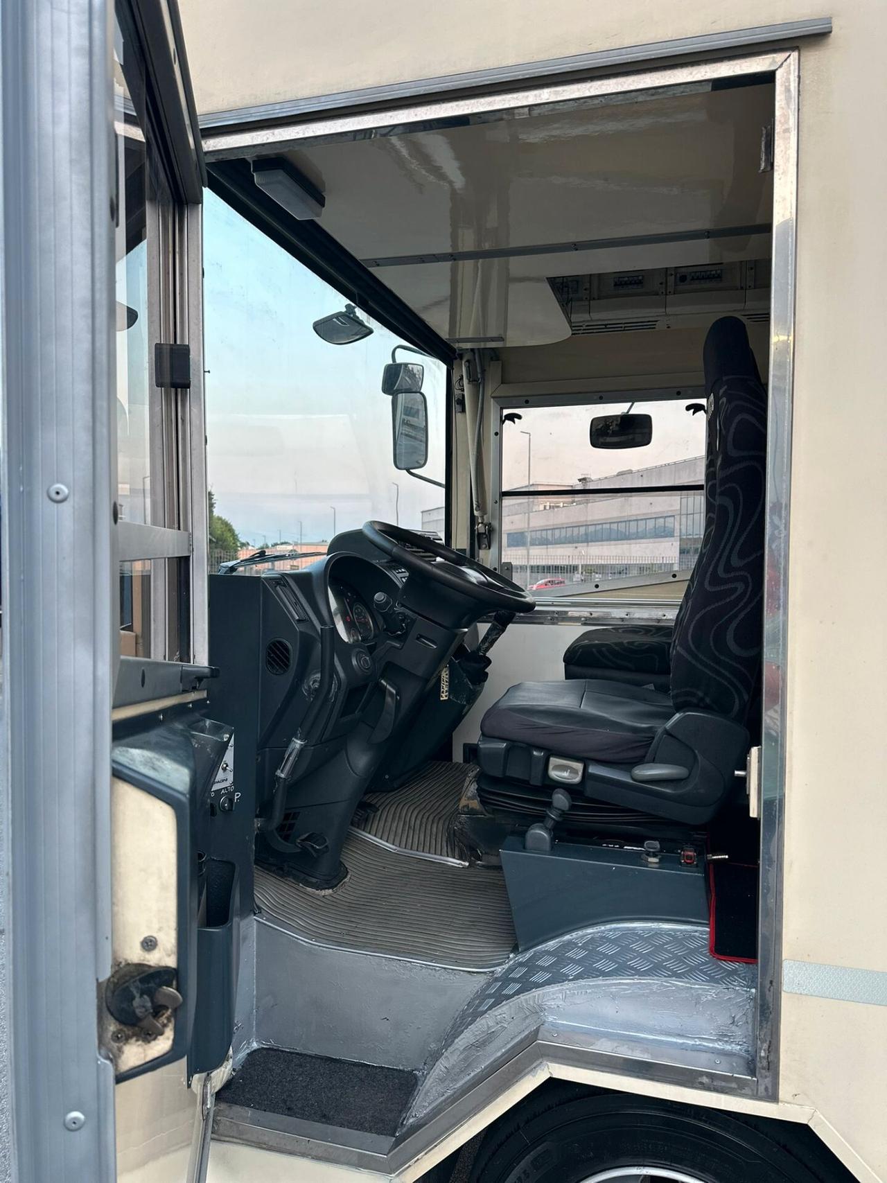 IVECO USO NEGOZIO ANNO 2011 SUPER PREZZO!