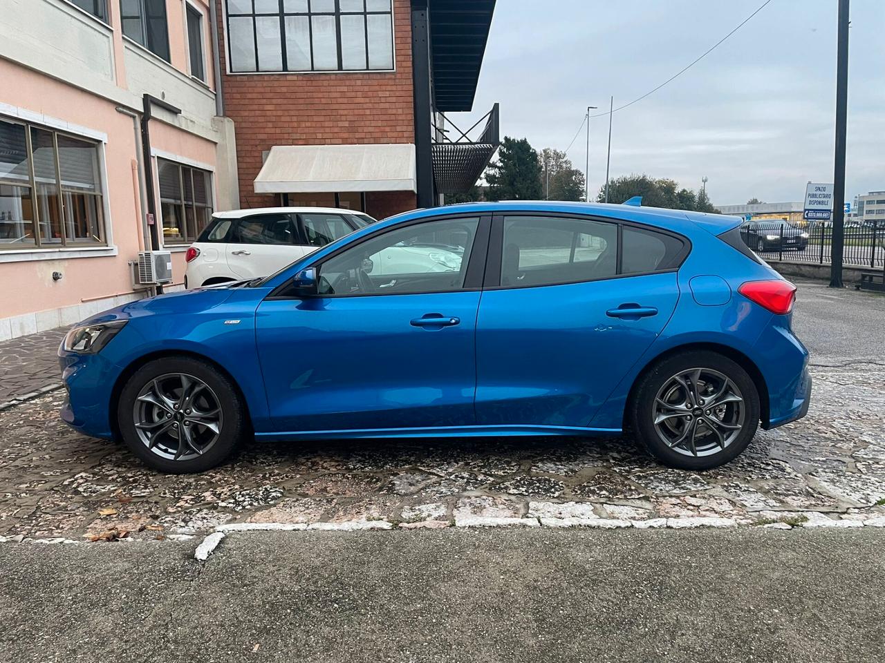 Ford Focus 1.0 EcoBoost Hybrid 125 CV 5p. ST Line