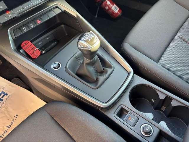 Audi A3 SPB 30 TDI Business LED-NAVI-CAM-17"