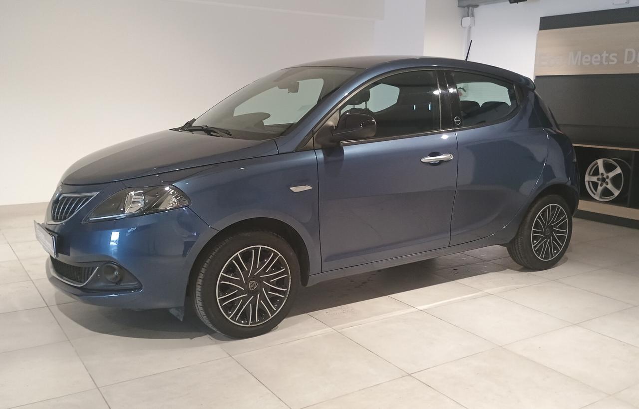 Lancia Ypsilon 1.0 FireFly 5 porte S&S Hybrid Ecochic Gold