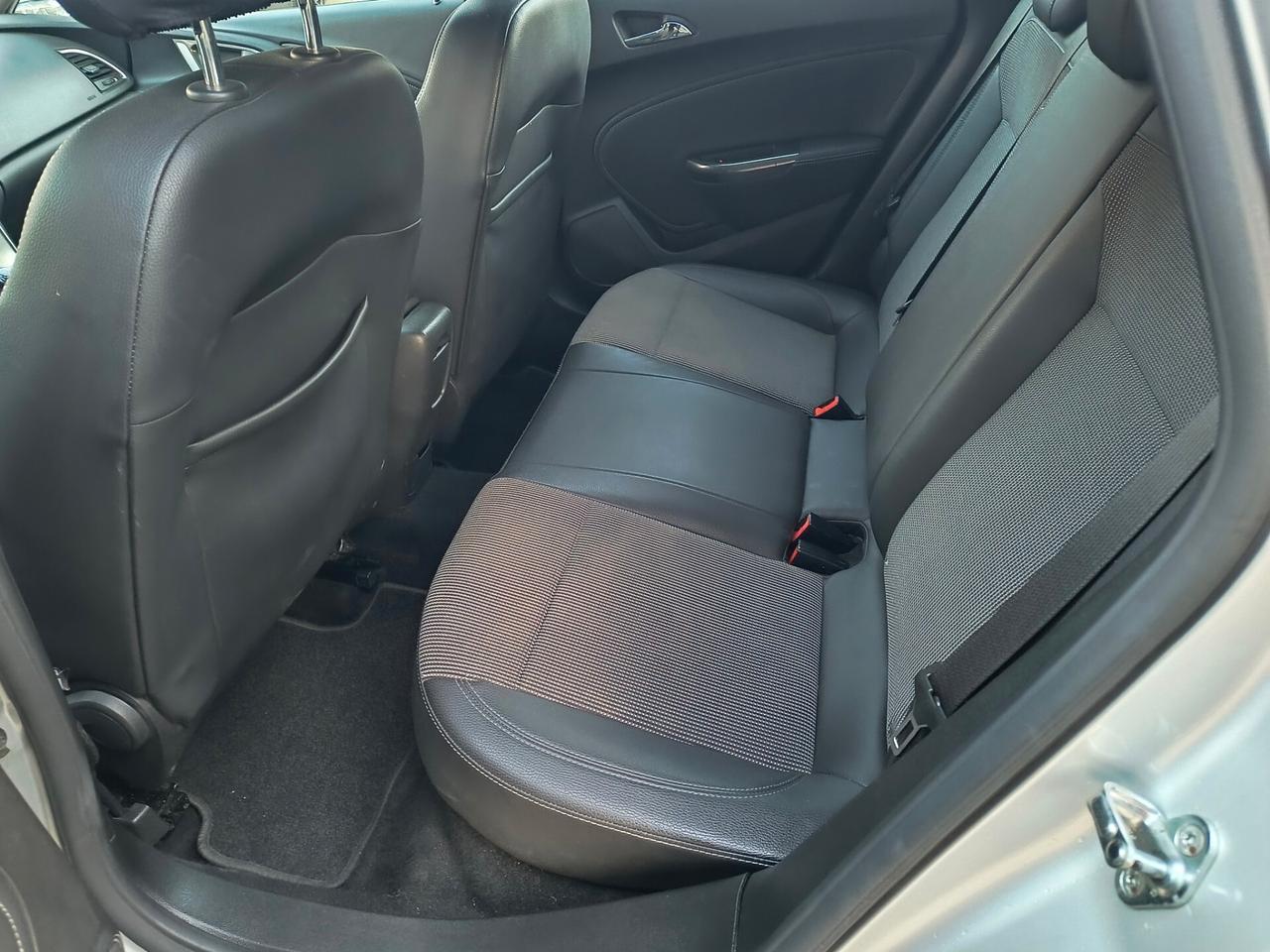 Opel Astra 1.3 CDTI 95CV 5 porte Cosmo