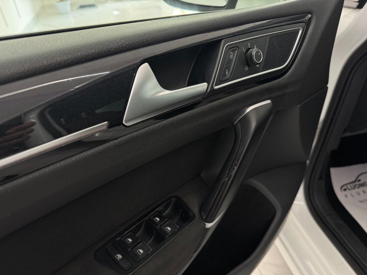 Volkswagen Golf Sportsvan 2.0 TDI DSG Highline BMT