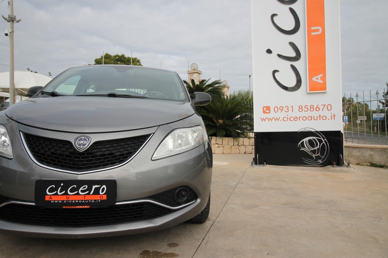 Lancia Ypsilon 1.3 MJT 95 CV Silver|71000KM|2017