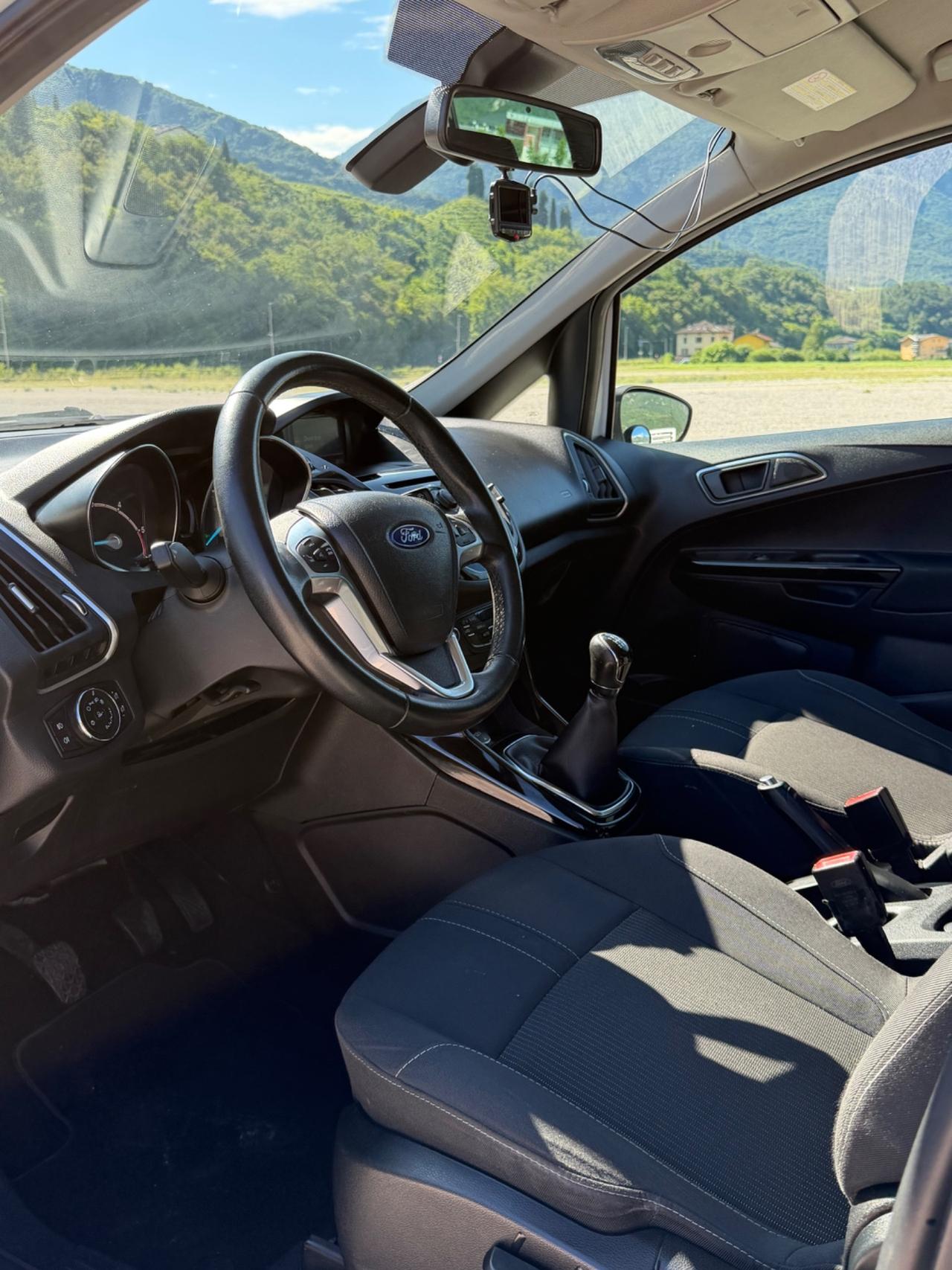 Ford B-Max 1.5 TDCi 75 CV Titanium ok neopatentati